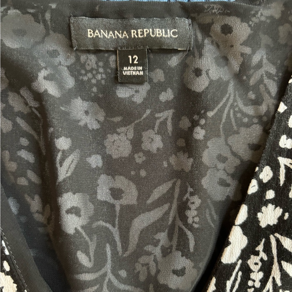 Banana Republic Floral Wrap Dress - Picture 2 of 10